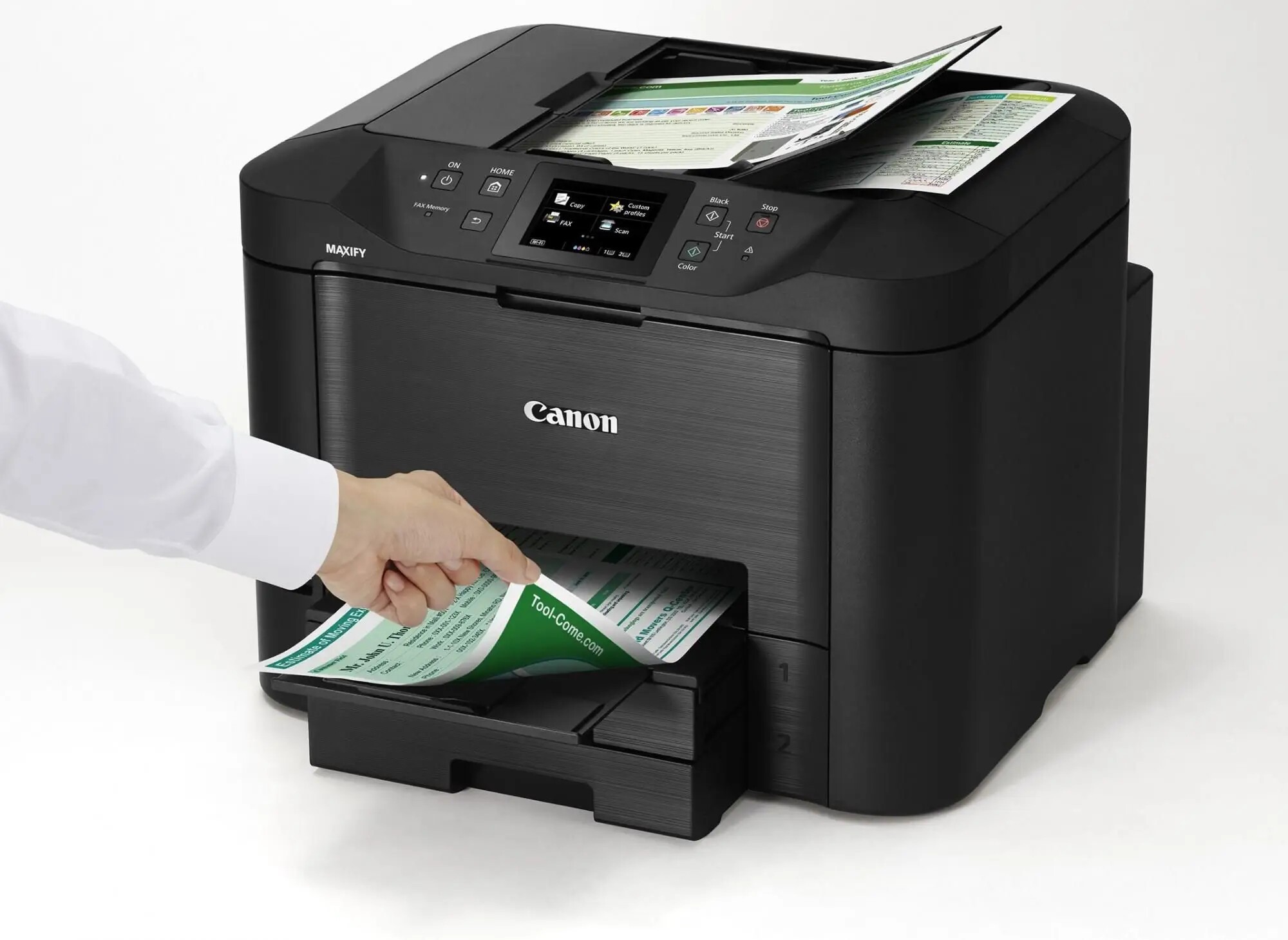 Canon MAXIFY MB5450 0971C009 atramentová multifunkcia.



Canon MAXIFY MB5450
Komplexné riešenie do malej kancelárie
Rad MAXIFY MB5450 predstavuje ideálnu voľbu pre efektívnu tlač v malých kanceláriách bez nutnosti obetovať výkon, kvalitu alebo spoľahlivosť.
 
 
 Vždy vysoko kvalitná tlačAtrament DRHD (Dual Resistant High Density) bol vyvinutý špeciálne pre firemnú tlač.

Tlačiareň:
Rýchlosť tlače: 24,0 obr./min čiernobielo A4; 15,5 obr./min farebne A4
Doba do výstupu prvej strany: Čiernobielo: 6 s (pripravené) / 10 s (režim spánku); Farebne: 7 s (pripravené) / 12 s (režim spánku)
Technológia tlače: Atramentová technológia, tlačová hlava FINE
Maximálne rozlíšenie tlače: 600 × 1 200 dpi
Okraje tlače (minimálne): Horný: 3 mm, dolný: 5 mm, ľavý a pravý: 3,4 mm
Obojstranná tlač: Automatická (bežný papier A4, Letter)

Skenovanie:
Typ skenera: Plochý, jednopriechodový duplexný automatický podávač dokumentov
Technológia skenera: 2× farebný skener CIS
Rozlíšenie skenera (optické): Až 1 200 × 1 200 dpi
Obojstranné skenovanie: K dispozícii (jednopriechodové)
Rýchlosť skenovania (podávač ADF) približne: Obojstranne 23 obr./min farebne; Obojstranne 23 obr./min čiernobielo
Maximálna veľkosť dokumentu: Sklo skenera: A4, Letter (216 × 297 mm); Automatický podávač dokumentov: A4, Letter, Legal
Hĺbka skenovania (Vstup / výstup): Farebne: 48 bitov / 24 bitov; Stupne šedej: 16 bitov / 8 bitov
Skenovacie funkcie: Skenovanie do e-mailu, skenovanie do sieťového priečinka, skenovanie do cloudu, skenovanie na zariadenie USB

Kopírovanie:
Rýchlosť kopírovania (približne): Farebne, z podávača ADF: 11,5 obr./min; Čiernobielo, z podávača ADF: 22,0 obr./min
Viacnásobné kopírovanie: Až 99 strán
Zmenšenie / zväčšenie: 25 až 400 %, prispôsobenie veľkosti stránky
Nastavenie kvality kopírovania: Štandardná, vysoká
Obojstranné kopírovanie: Obojstranný na obojstranný (automaticky)
Funkcie kopírovania: Vymazanie rámčeka, kompletovanie, 2 na 1, 4 na 1, obojstranné kópie

FAX:
Typ faxu: Super G3 / farebný
Rozlíšenie faxu: Čiernobiely režim: až 300 × 300 dpi; Farebný režim: 200 x 200 dpi
Rýchlosť faxovania: Čiernobiely režim: približ.
Pamäť faxu: Až 250 strán
Kódovaná rýchla voľba: Max.
Skupinová voľba: Max.

Spotrebný materiál:
Typ atramentu: Atrament DRHD (Dual Resistant High Density); 4 zásobníky atramentu (čierny, azúrový, purpurový, žltý)
Atramenty XL:
PGI-2500XL BK
PGI-2500XL C
PGI-2500XL M
PGI-2500XL Y

Pripojenie:
Káblové pripojenia: USB 2.0 Hi-speed; Ethernet 10/100 Mb/s (automatické prepínanie); Port pre pamäťové zariadenie USB flash (typu „A“)
Bezdrôtové pripojenia: Wi-Fi IEEE802.11 b/g/n; Frekvenčné pásmo bezdrôtovej siete LAN: 2,4 GHz; Režim prístupového bodu

Rozmery a hmotnosť:
Rozmery (Š × H × V):
463 × 394 × 351 mm
463 × 459 × 351 mm (po vložení papiera)
Hmotnosť: 12,9 kg

Záruka
Zákazník môže cez registračný formulár na odkaze www.canon.sk/promozaruka či www.canon.sk/promozaruka uplatniť svoj nárok na 3-ročnú záruku.

 

 
!