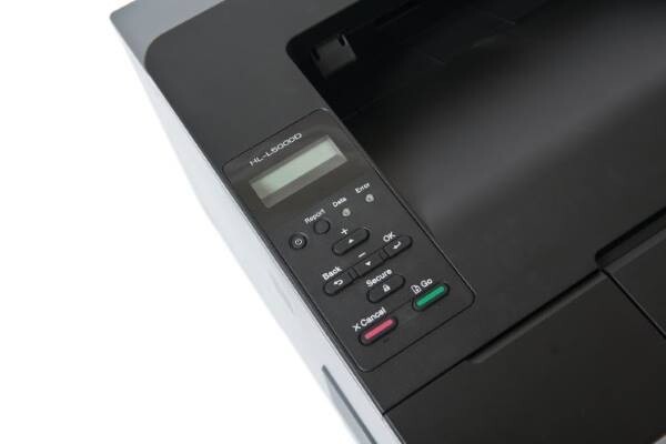 Brother HL-L5000D HLL5000DYJ1 laserová tlačiareň.
 Laserová tlačiareň Brother HL-L5000D je ideálna pre malé kancelárie, ktoré potrebujú tlačiareň s paralelným rozhraním.
Rozlíšenie[DPI]: 1200 x 1200
Rýchlosť čiernej tlače [str/min]: 40
Tlač prvej strany [sec]: 7,2
Max.
Pamäť [MB]:128Obojstranná tlač: Áno
Kapacita zásobníka [str]: 250
Rozhranie: Parallel, Hi-Speed USB 2.0
Tlačové jazyky: PCL6, BR-Script3‡, IBM Proprinter, Epson FX, PDF Verzia 1.7, XPS Verzia 1.0
Kapacita štartovacieho tonera [str]: 3000Skenér: Nie
Fax: NieSpotreba [W]: 620
Spotreba StandBy [W]: 6,7
Hlučnosť [dB]: 52
Rozmery [VxŠxH mm]: 373 x 388 x 255
Hmotnosť [kg]: 10,7Podporované operačné systémy: Windows®, Mac OS®, LinuxObsah balenia:Tlačiareň, spotrebný materiál (toner a tlačový valec), napájací kábel, manuálZáruka:24 mesiacov
 
!