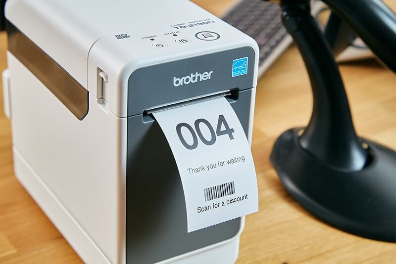 Brother TD-2135N TD2135NXX1 tlačiareň štítkov.
Kompatibilita so systémami ZPL II
Tlačí rýchlosťou až 152 mm/s.
Ovládače systému Windows a Windows Server 
Tlačí značenie a účtenky pre aplikácie Kiosk a POS
Rozlíšenie tlače 300 dpi
Priama teplotná technológia tlače (DT)
Obsahuje inovatívny valec
Pojme štítky o šírke až 63 mm
Potlačí štítky o šírke až 56 mm
Možnosť pripojenia pomocou USB a LAN

Balenie obsahuje: Tlačiareň štítkov Brother TD-2135N, napájací adaptér, kábel k napájaciemu adaptéru, USB kábel, stručný návod na obsluhu, príručka používateľa
 
Chcete ZDARMA predĺžiť záruku na 3 roky?