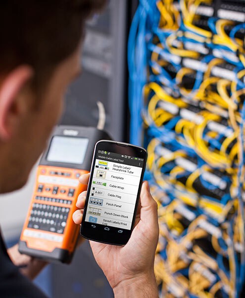 Brother PT-E110VP PTE110VPYJ1 tlačiareň štítkov s kufrom.