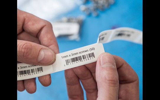 Brother QL-1100 QL1100CYJ1 tlačiareň štítkov.
Tlač štítkov až do šírky 103.6 mm
Rýchlosť tlače až 110 mm za sekundu
Rozlíšenie 300x300 dpi
Pripojenie cez USB k PC alebo Mac
Štítky môžete vytvoriť priamo z Wordu, Excelu a Outlooku
Podporuje tlač štítkov FBA (Fulfilled by Amazon) pomocou špeciálnej funkcie na orezanie PDF
Možnosť tlače z aplikácie iPrint&Label (iba pre Android)
Pamäť na 99 šablón + vnútorná pamäť 6MB
Profesionálny softvér PT-Edite Lite - bez inštalácie
Priama tlač bez pripojenia k PC pomocou externého zariadenia
Konstrukcia štítkovača je vhodná aj do náročných podmienok
Automatický odstrih štítkov

Balenie obsahuje: Štítkovač Brother QL-1100, napájací kábel, USB kábel, papierová páska 62 mm, príručka pre používateľa, stručný návod.
Chcete ZDARMA predĺžiť záruku na 3 roky?