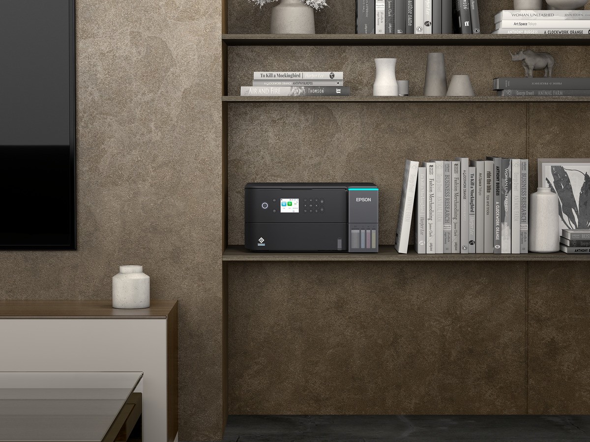 Epson EcoTank L6360 C11CL42401 atramentová multifunkcia.


Táto atramentová tlačiareň formátu A4 je ideálna pre každého, kto hľadá
nízkonákladovú tlač.
Wi-Fi, kopírovanie a skenovanie.

Formát tlačiarne: A4
Formáty papiera: A4 (21.0x29,7 cm), A5 (14,8x21,0 cm), A6 (10,5x14,8 cm), Letter, B5, B6, č.
(obálka), C6 (obálka), 10 x 15 cm, 13 x 18 cm 
Rozlíšenie [DPI]: 4.800 x 1.200
Rýchlosť tlače [str./min.]: 18 Str./min Čiernobielo, 9 Str./min Farba

Max.

Obojstranná tlač: Áno
Automatický podávač pre skenovanie: Nie

Kapacita zásobníka: 250 listov

*Automatický podávač dokumentov: Áno


Duplexná tlač: Áno (A4, obyčajný papier)

Okraje tlače: 0 mm horný, 0 mm pravý, 0 mm spodný, 0 mm ľavý (Ak je definovaný okraj.
vľavo, vpravo a dole.)

Spracovanie médií: Automatický podávač dokumentov – obojstranné kópie (obyčajný papier A4), Automatický podávač
dokumentov – obojstranné skenovanie (obyčajný papier A4), Automatická obojstranná tlač (A4,
obyčajný papier), Tlač bez okrajov 


Skenér: 

* Skenovacie rozlíšenie: 1.200 dpi x 2.400 dpi (horizontálne x vertikálne)
* Typ skenera: Contact image sensor (CIS)

Fax: Nie

Spotreba [W]: 15 W (samostatné kopírovanie, vzor ISO/IEC 24712), 0,6 W (úsporný režim), 6,4 W Pripravené, 0,1
W (vypnutie), TEC 0,09 kWh/týždeň
Rozmery (šírka x hĺbka x výška): 375 x 347 x 187 mm
Hmotnosť [kg]: 5,7 kg 

Podporované operačné systémy: Mac OS X 10.9.5 alebo novší, Windows 10 (32/64 bit), Windows 11, Windows 7 (32/64 bit), Windows 8
(32/64bitová verzia), Windows 8.1 (32/64 bit), Windows Server 2008 (32/64bitová verzia), Windows
Server 2008 R2, Windows Server 2012 (64bit), Windows Server 2012 R2, Windows Server 2016,
Windows Server 2019, Windows Server 2022

Obsah balenia: 1 sada atramentu (1 × 127 ml BK, 3 × 70 ml
CMY) + Extra Black, Hlavné zariadenie, napájací kábel, Záručný dokument, sprievodca rýchlou inštaláciou 

Záruka: 1 rok