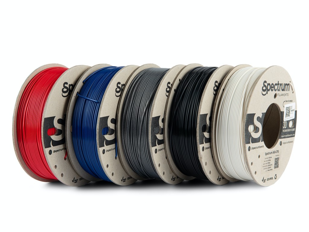 Spectrum 80749 3D filament, ASA 275, 1,75mm, 5x250g, mix Polar White, Deep Black, Silver Star, Navy Blue, Bloody Red.
vynikajúca odolnosť voči vonkajším vplyvom a meniacim sa poveternostným podmienkam
dobrá tepelná odolnosť HDT - 85°C
Teplota mäknutia podľa Vicata - 94°C
odolnosť voči UV žiareniu,
dokonalá priľnavosť medzi vrstvami,
možnosť tlače na stolných tlačiarňach bez vyhrievanej komory
vysokorýchlostná tlač (až 200 mm/s)
lesklý povrch tlače,
jednoduchosť tlače porovnateľná s klasickým PLA

Aplikácie:
funkčné prototypy
náradie
výrobné nástroje
diely pre konečné použitie
zákazkové komponenty

Filament Spectrum ASA 275 sa používa v aplikáciách súvisiacich s výrobou prototypov športových zariadení, komponentov pre automobilový priemysel aj komponentov lodí a elektrických krytov prevádzkovaných vo vonkajších podmienkach.ObalNit je navinutá na úhľadnej, priehľadnej cievke.Každá cievka obsahuje informácie o druhu materiálu, priemere a odporúčanej teplote tlače.Vlákno je vákuovo balené s absorbérom vlhkosti.Celý produkt je zabalený v originálnom, polepenom obale Spectrum Filaments.