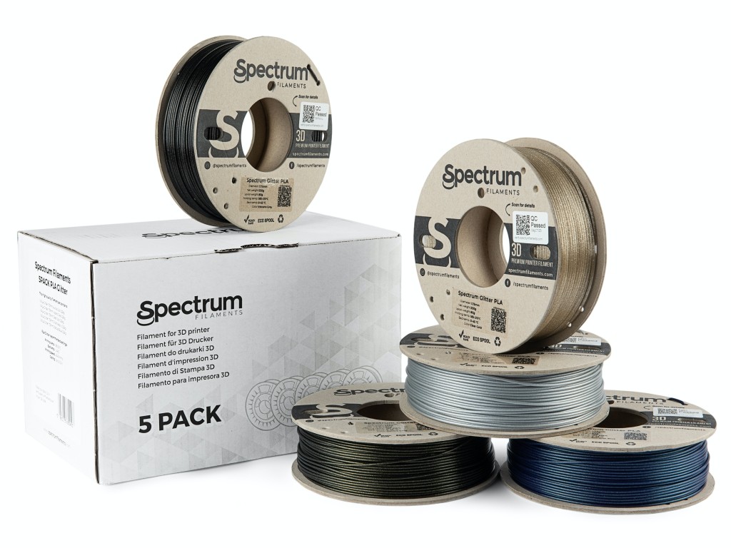 Spectrum 80753 3D filament, PLA Glitter, 1,75mm, 5x250g, mix Aurora Gold, Volcano Grey, Silver Metallic, Clear Gold, Stardust Blu.
Vlastnosti materiálu

znížená viditeľnosť vrstiev na bočnom povrchu vyrábaných dielov.
lepšia tvrdosť a pevnosť v tlaku v porovnaní s klasickým PLA.
vysoký lesk povrchu vyrábaných prvkov
nemá abrazívne vlastnosti
jednoduchosť spracovania modelu
žiadne zmršťovanie po ochladení



Aplikácie

reklamné materiály
vzdelávacie projekty
oblasti, kde je dôležité prezentovať špecifické geometrické útvary pútavým spôsobom.
dekorácie