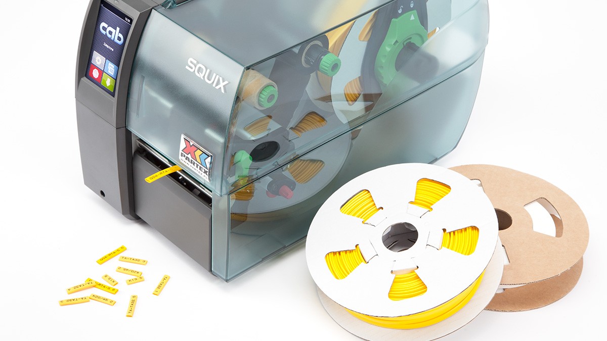 Partex MK10-SQUIX tlačiareň štítkov.
Vhodná pre veľkoobjemovú tlač návlekov na káble a elektrické prístroje
Podáva, tlačí a perforuje profily
Dotykový displej - jednoduchá a rýchla obsluha
Tlač ovládaná pomocou softvéru Promark Creator
Ideálna pre priemyselné využitie
Umožňuje pripojenie pomocou USB portu a Wi-Fi modulu
Prevádzková teplota - 0 °C do 40 °C
Skladovacia teplota - 0 °C do 60 °C
Termotransferová tlač
Rozlíšenie tlače až 300 dpi
Výška textu - 460 mm
Pamäť - 256 MB RAM, 50 MB IFFS

Farbiace pásky:Typ BK510 vhodný pre: PO, POZ, PP+/PPA, PPQ, PKZ, PHZ/PHZF, HFS/HFD.
Typ BK2020 vhodný pre: POZ, PP+/PPA, PKZ, PHZ/PHZF, MSS/MSD, HFS/HFD, EFS/EFD, NFS/NFD, SGS/SGD, CMD, CML, CMM, EPF
Typ FTI-M vhodný pre: MSS/MSD, EFS/EFD, CML, EPF
Typ HT vhodný pre: ETS/ETD, CMT