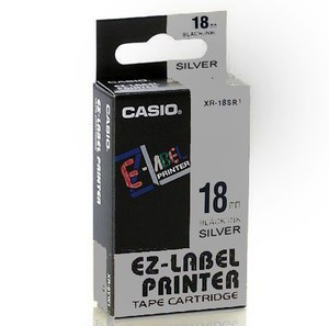 Levně Casio XR-18SR1, 18mm x 8m, černý tisk/stříbrný podklad, originální páska