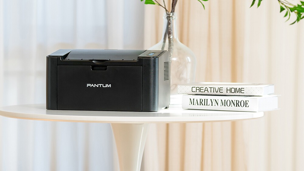 Pantum P2500W laserová tlačiareň.

Rýchlosť tlače až 23 strán za minútu

Rozlíšenie 1200 × 1200 dpi – čistý text a detailná grafika

Wi-Fi a USB pripojenie

Podpora mobilnej tlače (AirPrint, Mopria, Pantum app)

Kompaktné rozmery

Kapacita zásobníka 150 listov

Nízka spotreba energie a automatický spánkový režim

Dlhá životnosť tonera a nízke prevádzkové náklady

Kompatibilita s Windows, MacOS a Linux

Obsah balenia: Pantum P2500W laserová tlačiareň, štartovací toner, napájací kábel, používateľská príručka
 
!