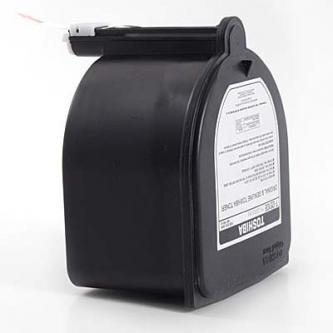 Toshiba T2510 čierny (black) originálny toner.
Originálny toner = záruka priamo od výrobcu tlačiarne
100 % použitie v tlačiarni - bezproblémové fungovanie s vašou tlačiarňou
Použitím originálnej náplne predlžujete životnosť tlačiarne
Overená špičková kvalita - vysoko kvalitná a spoľahlivá tlač originálnou tlačovou kazetou od prvej do poslednej stránky
Trvalé a profesionálne výsledky tlače - dlhodobá udržateľnosť tlače
Kratšia prodleva pri tlači stránok
Garancia Vašej spokojnosti s použitím našej originálnej náplne
Zabezpečujeme bezplatnú recykláciu originálnych náplní
Zlyhanie náplne v menej ako 1% prípadov
Jednoduchá a rýchla výmena náplne

Kód výrobcu: T-2510E