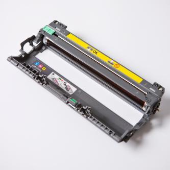 Brother DR-230C farebná (color) originálna valcová jednotka.
Originálna valcová jednotka = záruka priamo od výrobcu tlačiarne
100 % použitie v tlačiarni - bezproblémové fungovanie s vašou tlačiarňou
Použitím originálneho valca predlžujete životnosť tlačiarne
Osvedčená špičková kvalita - originálna tlačová (valcová) kazeta poskytuje mimoriadne výsledky
Trvalé a profesionálne výsledky tlače - dlhodobá udržateľnosť tlače
Produktivita tlače - rovnaká tlač po celú životnosť valca
Maximálna jednoduchá obsluha sa rovná efektívnej tlači
Garancia Vašej spokojnosti s použitím našej originálnej valcovej jednotky
Zabezpečujeme bezplatnú recykláciu originálnych náplní

Kód výrobcu: DR-203CL