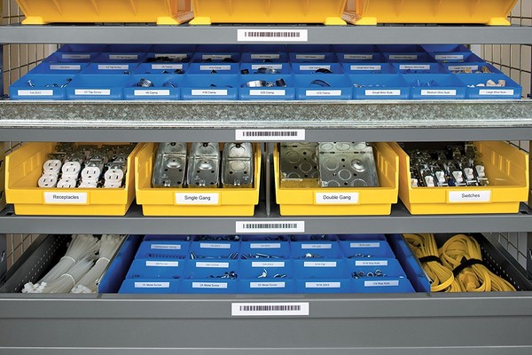 Dymo RHINO 4200 1852995 tlačiareň štítkov s kufrom.
Tlač štítkov v priemyselnej kvalite o šírke 6 mm, 9 mm, 12 mm a 19 mm
Klávesnica typu QWERTY známa z počítača pre rýchle a jednoduché zadávanie textu
Vopred naprogramovaná knižnica so 150 symbolmi a výrazmi
Integrované gumové puzdro pomáha zabrániť poškodeniu pri náhodnom páde
Veľký podsvietený displej je ľahko čitateľný
Automatické ukladanie / automatické vypnutie – predĺženie životnosti batérií bez straty aktuálnej práce
Napájanie zabezpečuje 6 tužkových batérií (nie sú súčasťou balenia)
Klávesa obľúbených položiek - najčastejšie používané štítky, symboly a výrazy 
Tlač štítkov v priemyselnej kvalite o šírke 6 mm, 9 mm, 12 mm a 19 mm
Komunikácia v slovenčine
Je skvelým riešením pre priemysel, remeselníkov a správu budov ako úspora času

 Balenie obsahuje: štítkovač Dymo Rhino 4200, kompaktný kufrík, adaptér, Li-Ion akumulátor, vinylová páska biela/čierna tlač (12 mm, 5.5 m), stručný návod
    