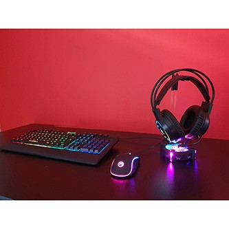 Marvo CM305 CM305 CZ/SK, RGB sada klávesnice s herní myší a sluchátky, CZ/SK, herní, membránová typ drátová (USB), černá, RGB podsvícená.
Super kombinácia produktov, ktoré potrebuje každý hráč v modernom poňatí s RGB podsvietením.

Herná klávesnica
- CZ/SK rozloženie kláves
- multimediálne klávesy na ovládanie media playera, spustenie e-mailu, spustenie internetu, kalkulačka atď.
- antighosting pre 26 kláves
- podpora zápästia
- možnosť nahrania vlastného módu podsvietenia
- ovládanie intenzity podsvietenia
- ovládanie rýchlosti efektu podsvietenia

Špecifikácie
Počet kláves: 114
Switche: membránové
Životnosť kláves: až 10 mil.
Dĺžka trasy klávesy: 3.6 ± 0.2 mm
Sila stlačenia: 52 ± 7 g
Podsvietenie: RGB
Pripojenie: USB 2.0
Dĺžka kábla: 1.5 m
Rozmery: 461 x 198 x 37 mm

Herná myš
- programovateľné tlačidlá
- štruktúrované bočné strany myši proti kĺzaniu
- pogumované koliesko pre presnú kontrolu
- tlačidlo pre zmenu módu podsvietenia

Špecifikácie
Senzor: optický
DPI: 800/1600/2400/3200/4000/4800 (cez softvér až 6400)
Počet tlačidiel: 7 (programovateľných)
Životnosť tlačidiel: 5 mil.
Podsvietenie: RGB
Pripojenie: USB 2.0
Dĺžka kábla: 1.6 m
Rozmery: 131 x 70 x 42 mm

7.1 herné slúchadlá- softvér - uzavretý dizajn - nastaviteľný sklon mikrofónu
- nastaviteľná čelenka

Špecifikácie
Zvuk: 7.1 virtuálny surround
Frekvenčný rozsah: 20 - 20 000 Hz
Priemer reproduktora: 50 mm
Citlivosť: 105 ± 3 dB
Podsvietenie: rainbow
Impedancia: 32 Ohm
Typ mikrofónu: všesmerový
Veľkosť mikrofónu: 4 x 1.5 mm
Citlivosť mikrofónu: -42 dB
Pripojenie: USBDĺžka kábla: 2.1 m      Video: AdisBak - Herný set pre nenáročných | RECENZIA  
